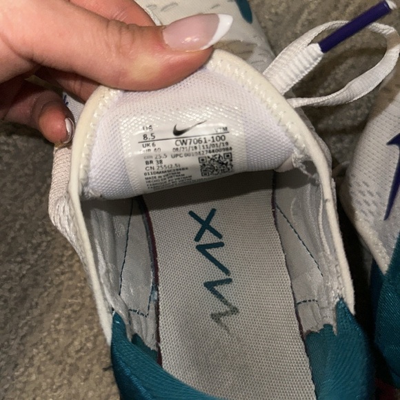 Nike Air Max 270 - Picture 5 of 5